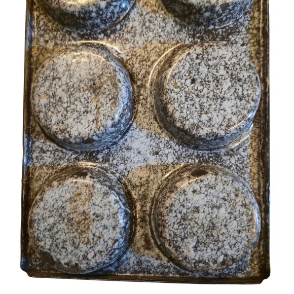 Vintage Enamelware Speckled Gray 8 Cup Muffin Pan Farmhouse Rustic Antique Decor - Picture 6 of 16